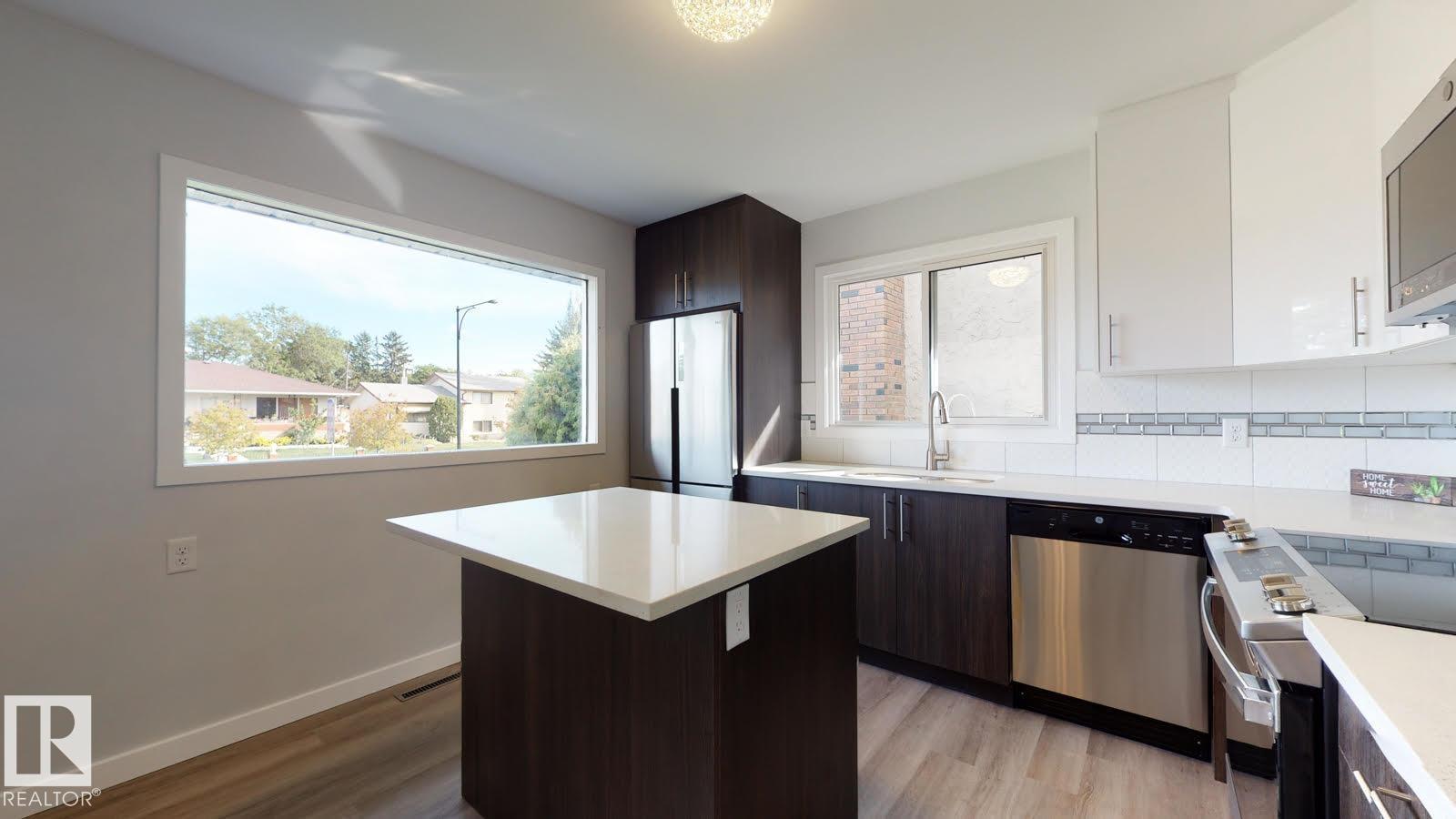 11744 135 ST NW - 5