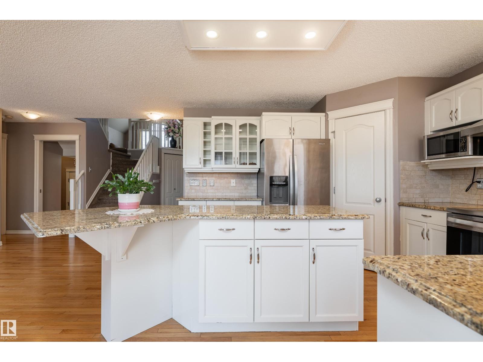 1044 BARNES WY SW - 10