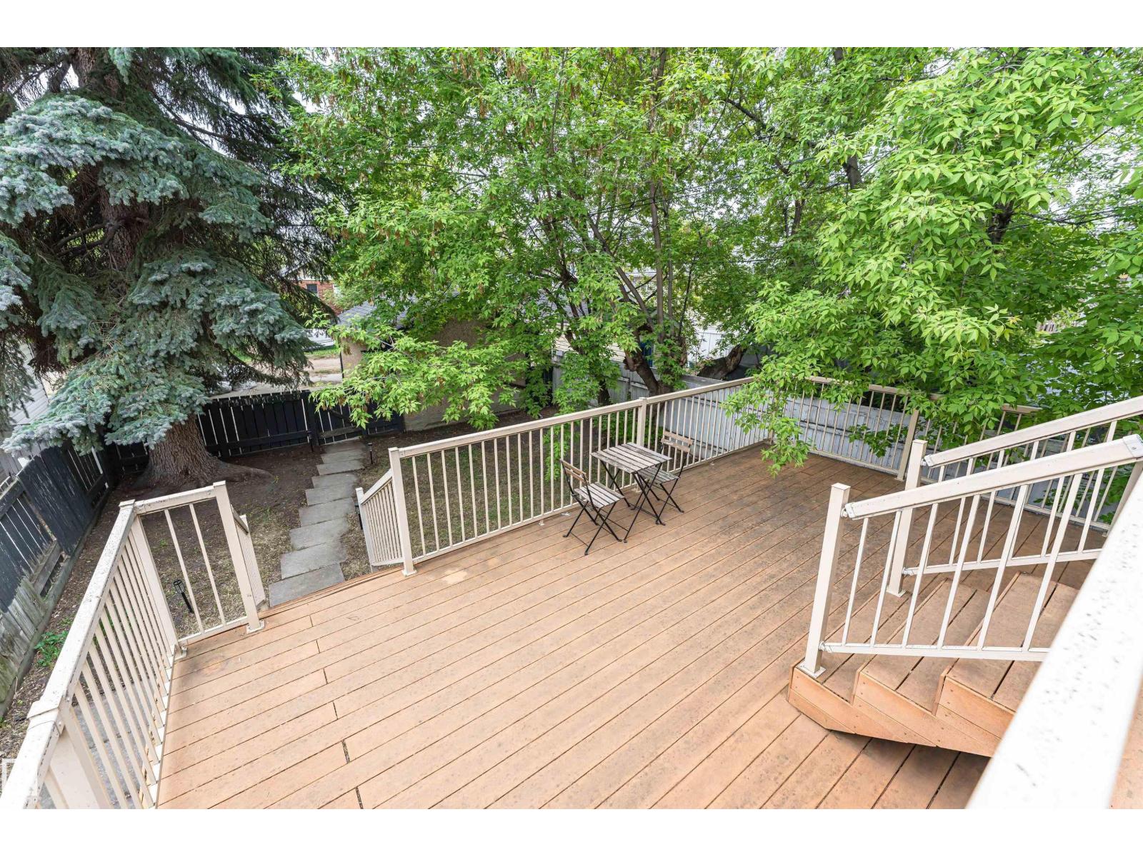 11013 81 AV NW - 45