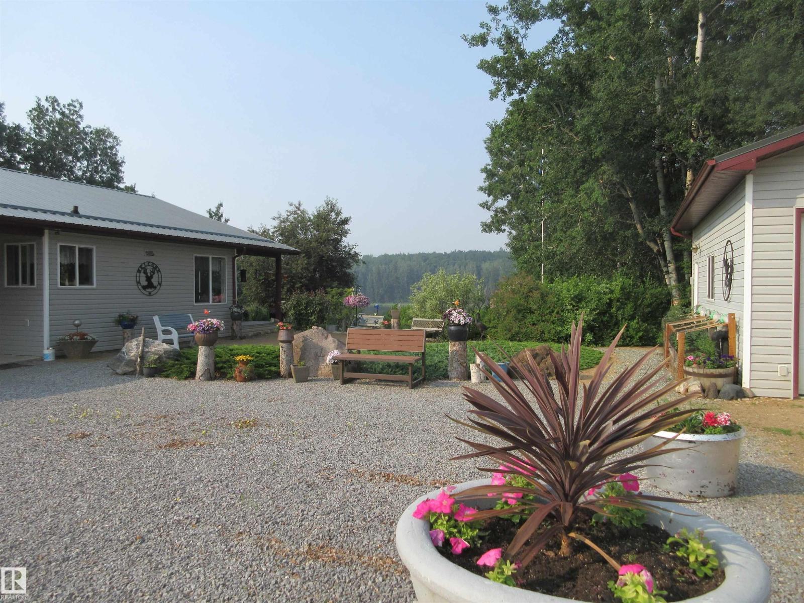 23215 Twp Rd 590 - 41