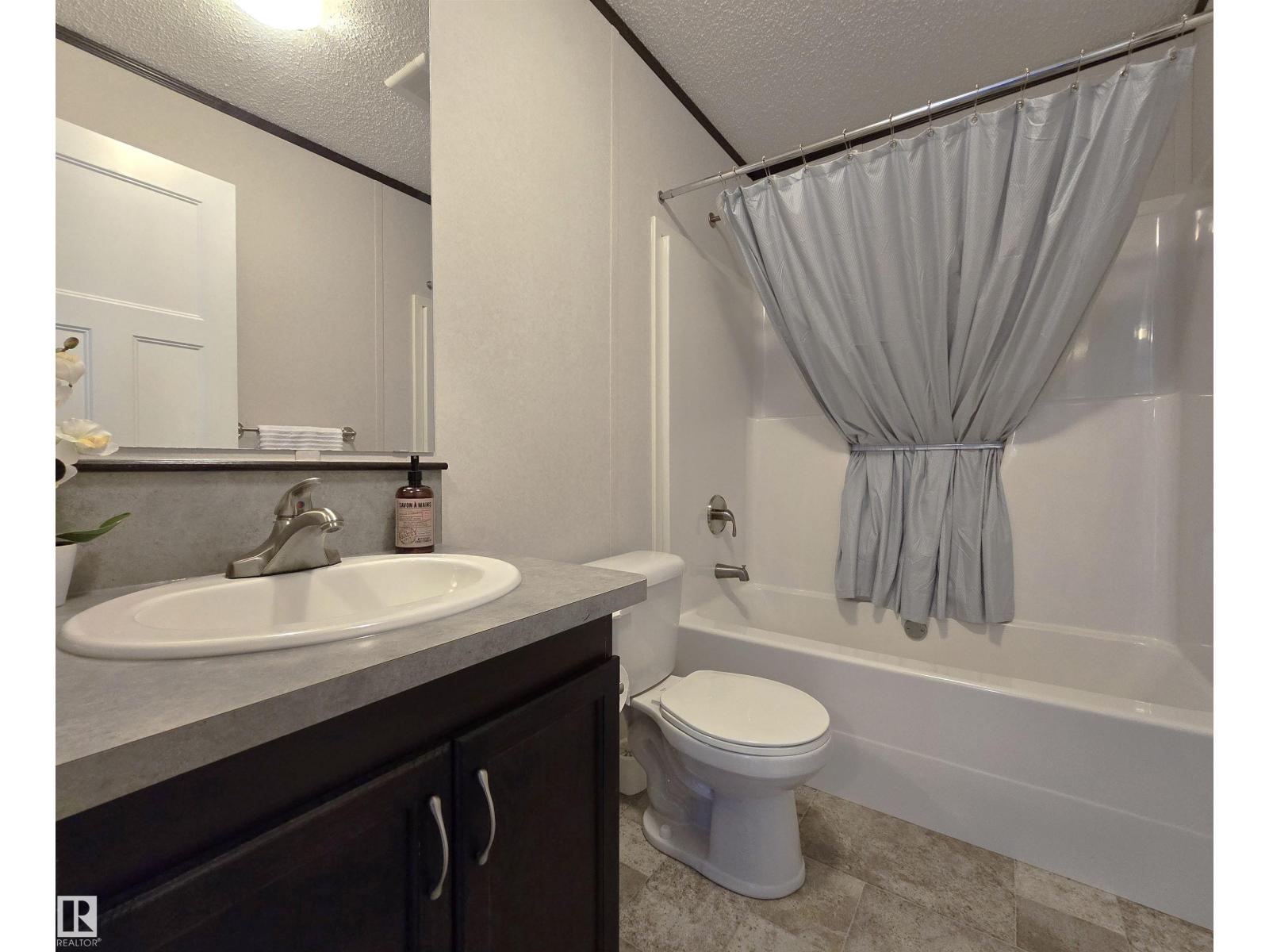 23215 Twp Rd 590 - 52