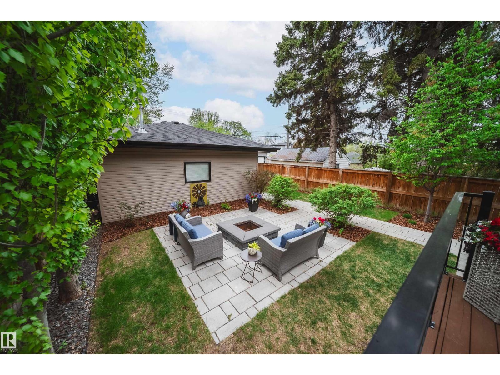 10823 67 AV NW - 49