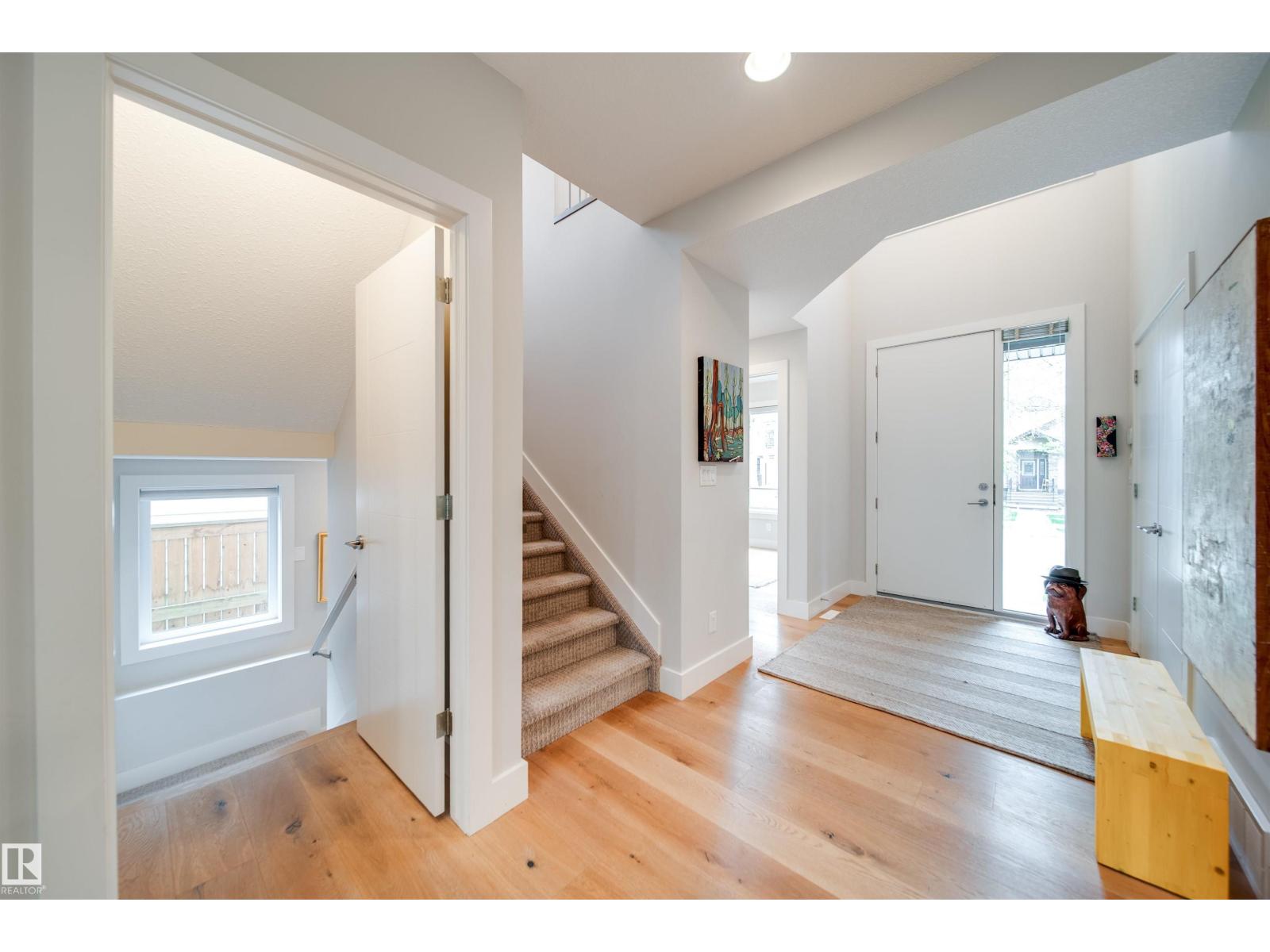 10823 67 AV NW - 21