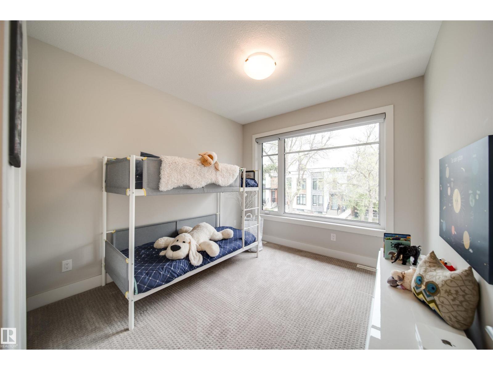 10823 67 AV NW - 34