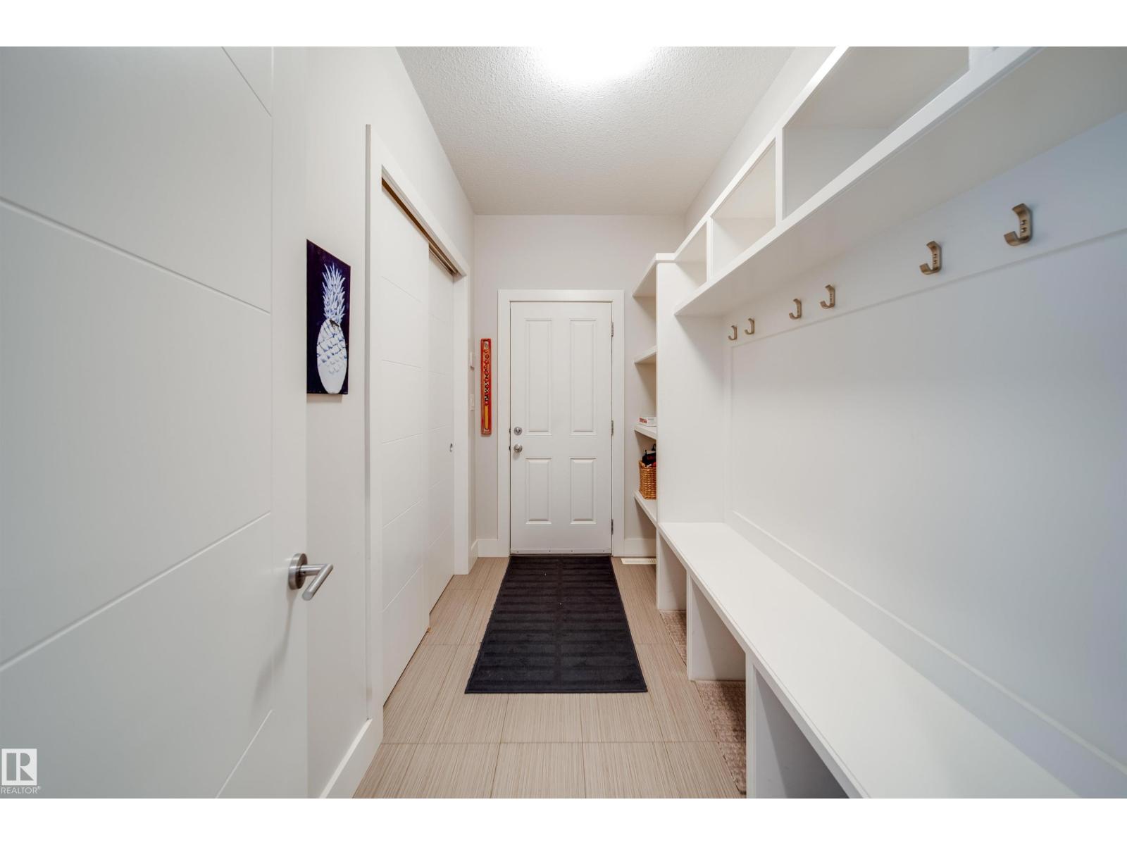 10823 67 AV NW - 20