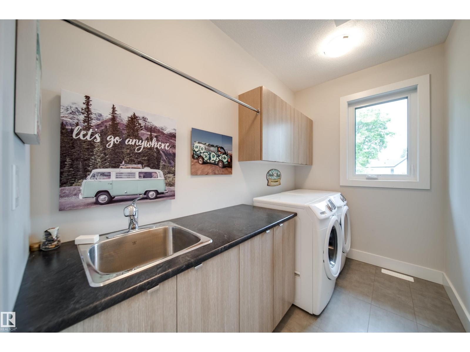10823 67 AV NW - 40
