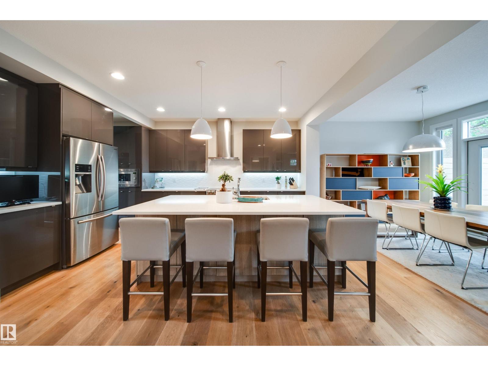 10823 67 AV NW - 9
