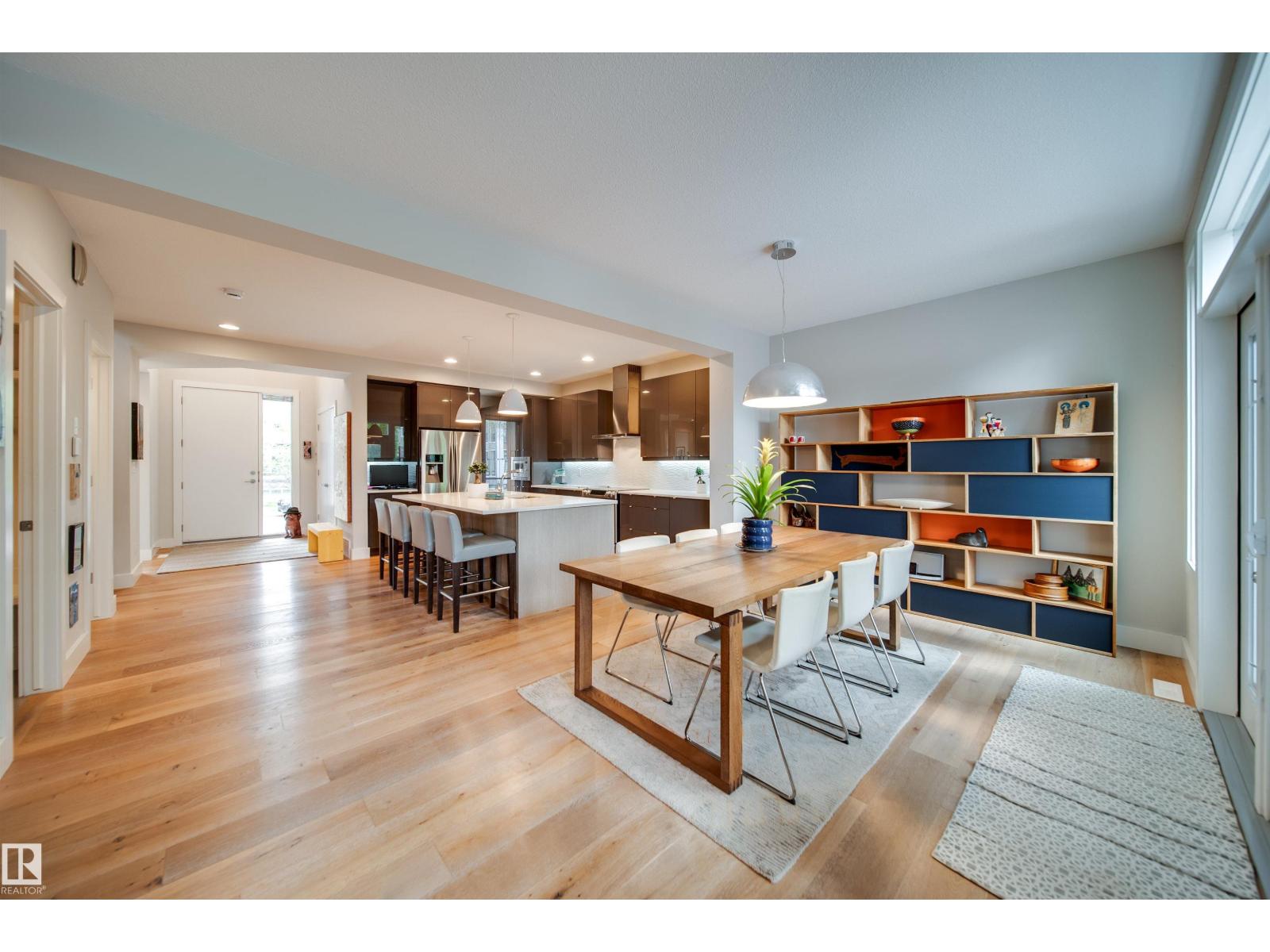10823 67 AV NW - 17