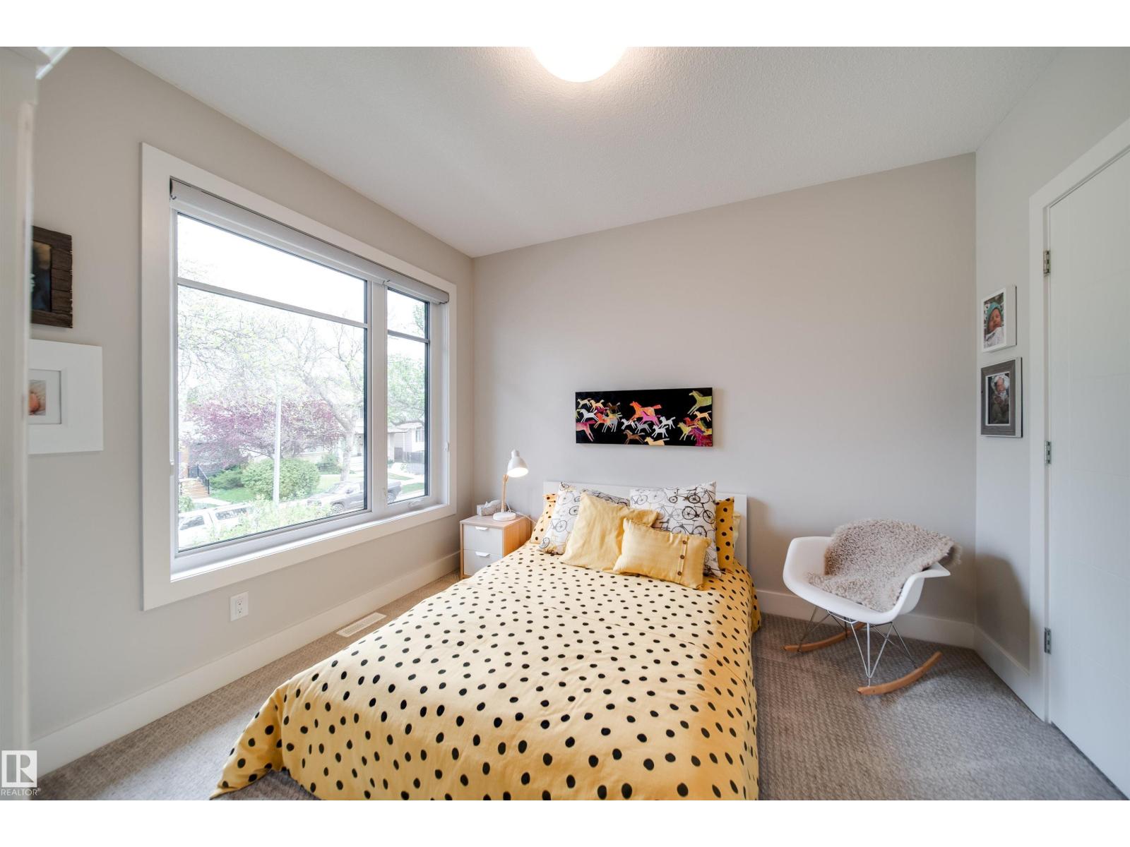 10823 67 AV NW - 37