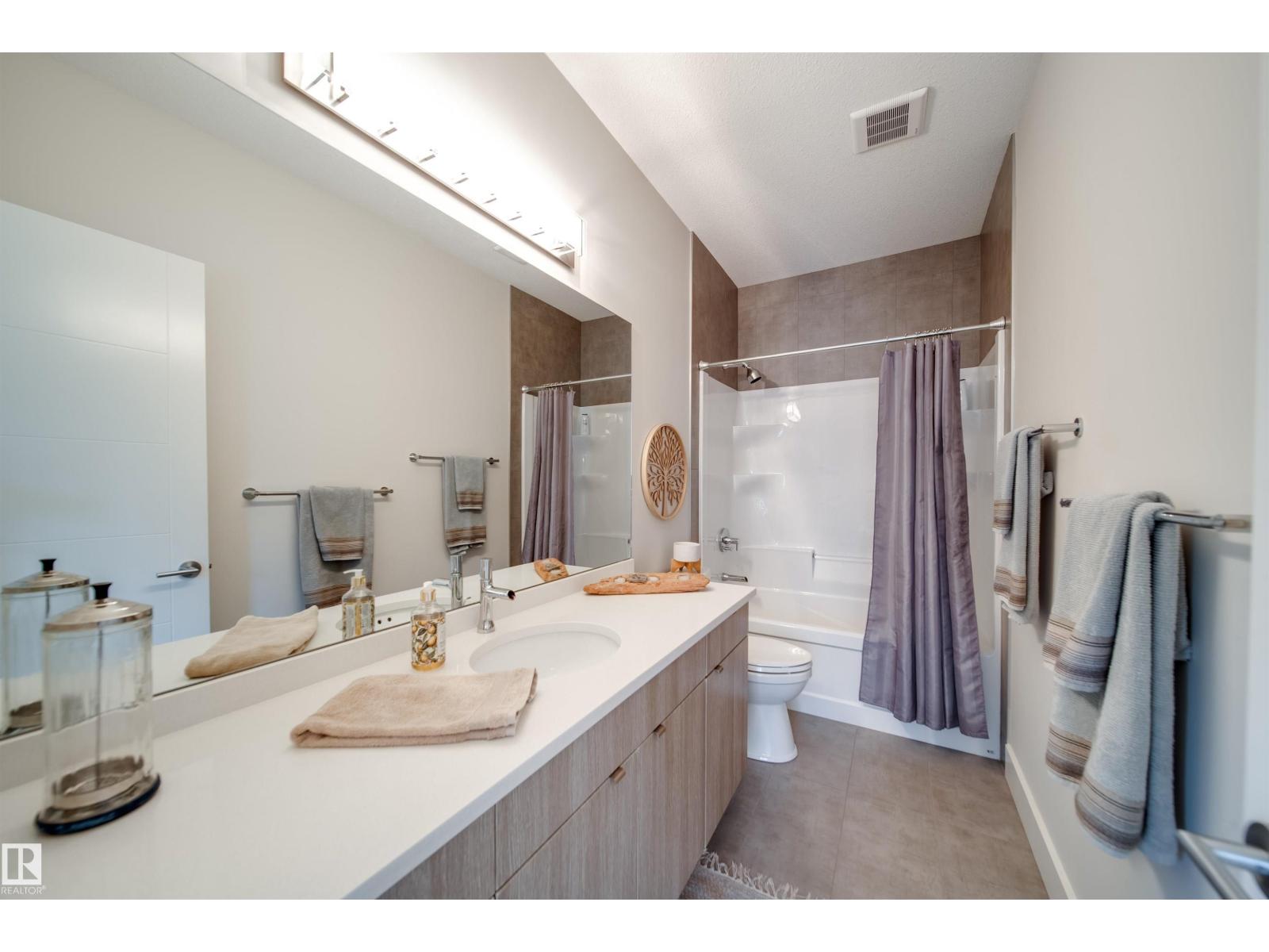 10823 67 AV NW - 39