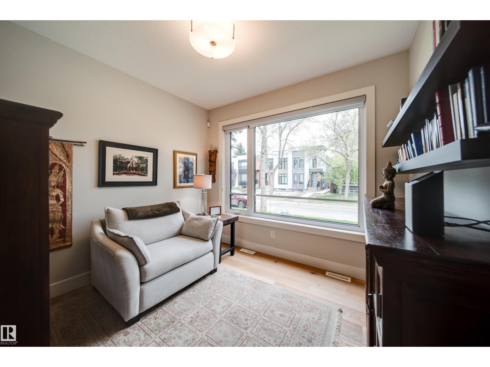 10823 67 AV NW - 7