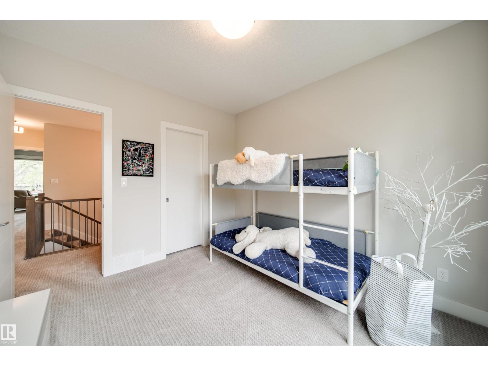10823 67 AV NW - 35
