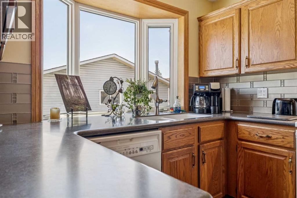 320 Whiteview Road NE - 15