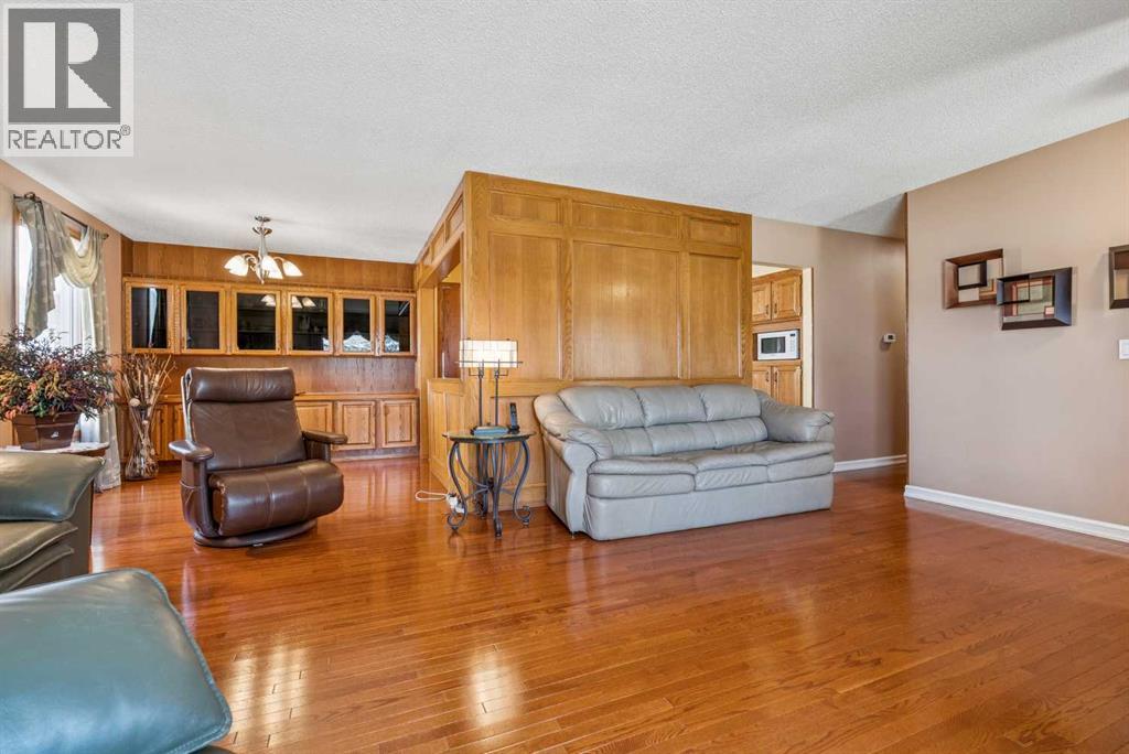 320 Whiteview Road NE - 7