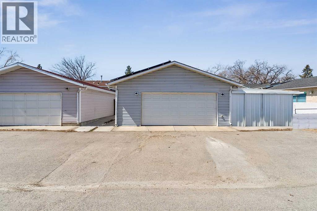 320 Whiteview Road NE - 34