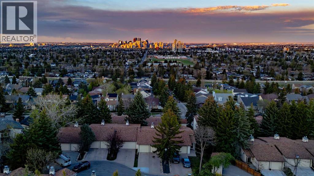 114 Strathlorne Mews SW - 4