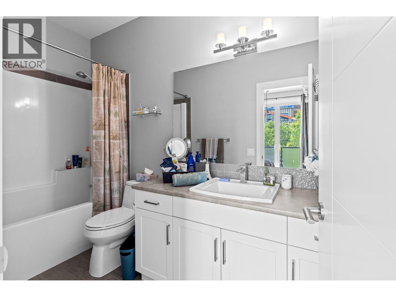 147 1102 Cameron Avenue, Kelowna