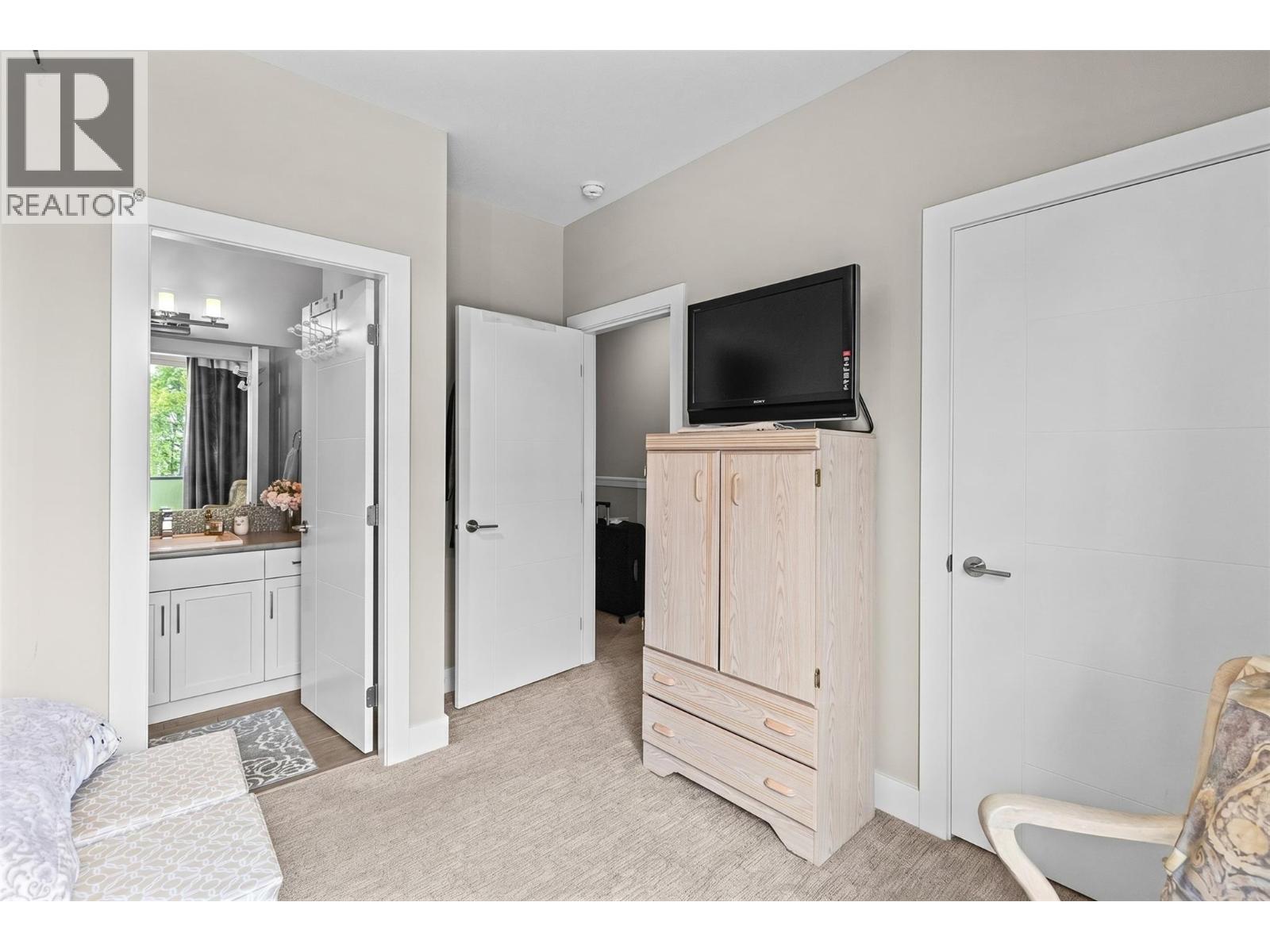 147 1102 Cameron Avenue, Kelowna