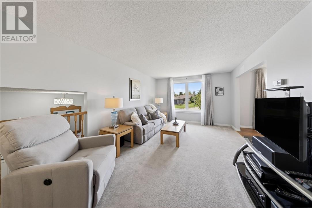 1858 Covewood - 21