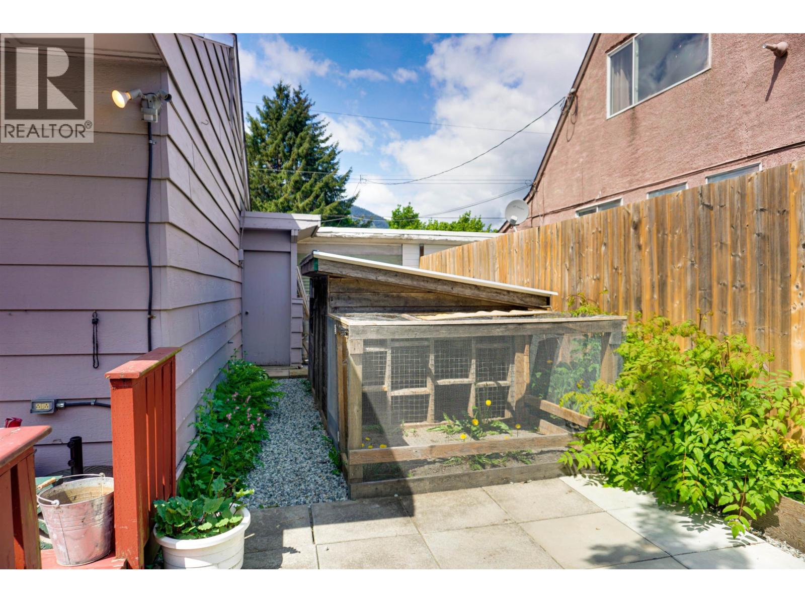 81 CHILKO STREET - 16