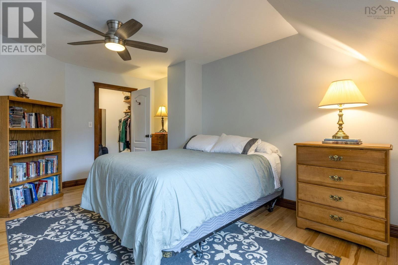 29 Robie Avenue - 26