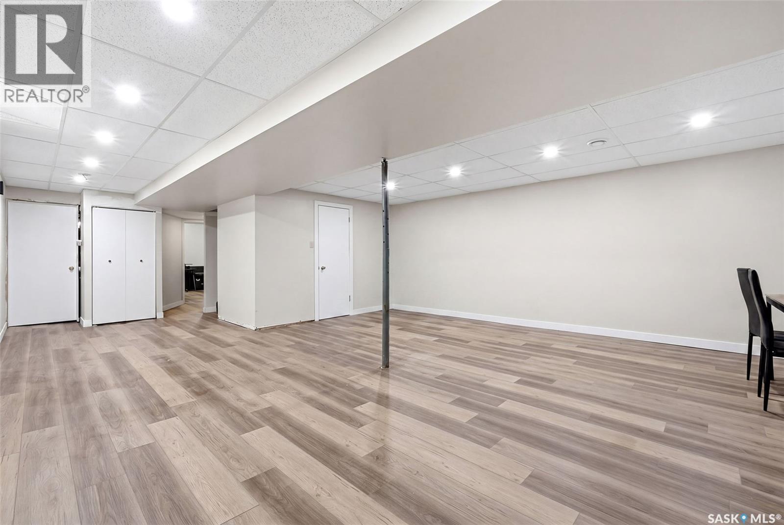 3231 Retallack STREET - 22
