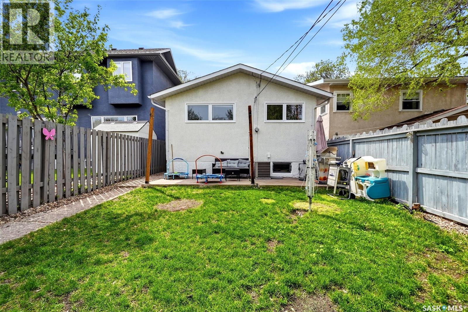 3231 Retallack STREET - 29
