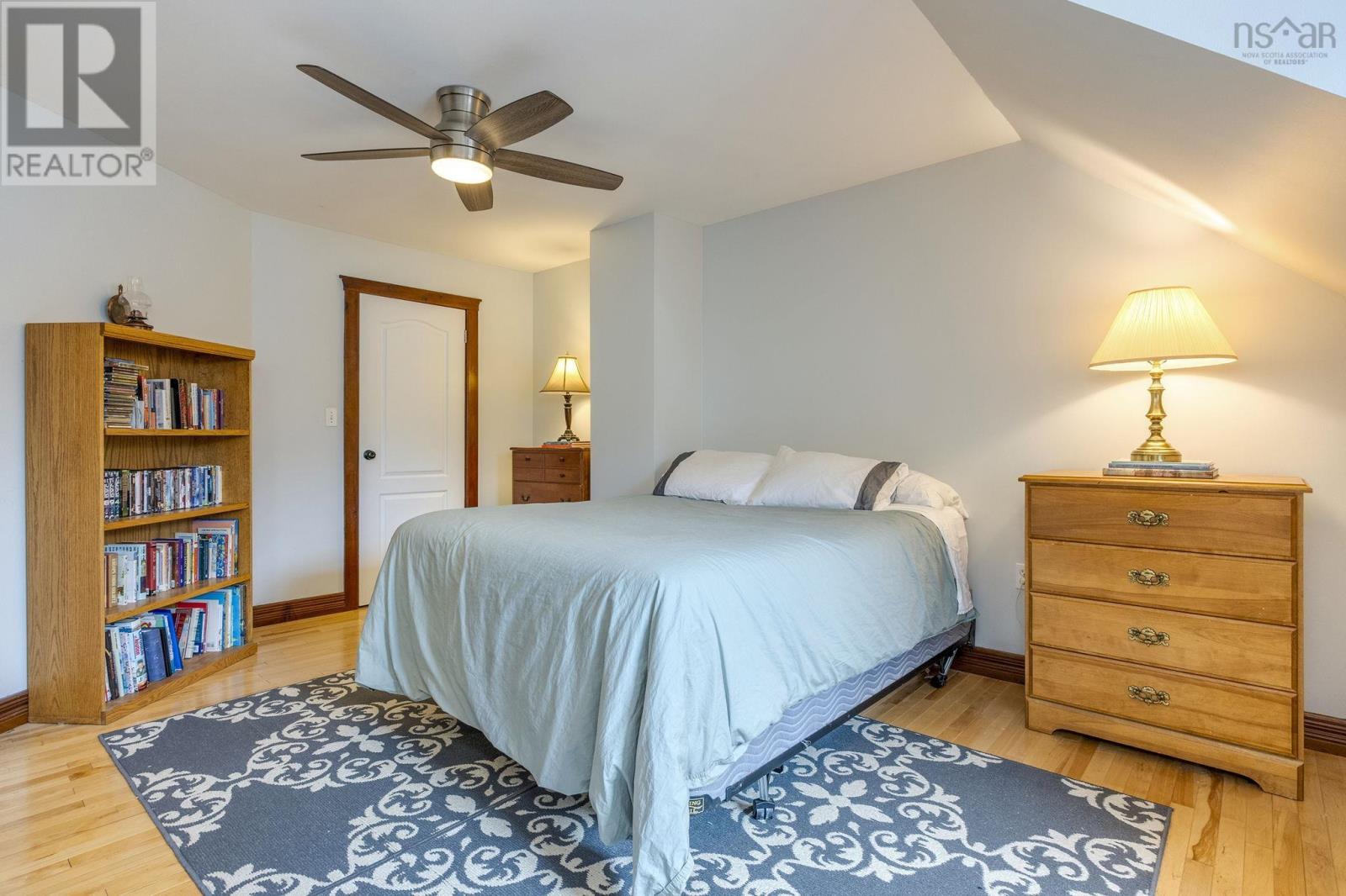 29 Robie Avenue - 27