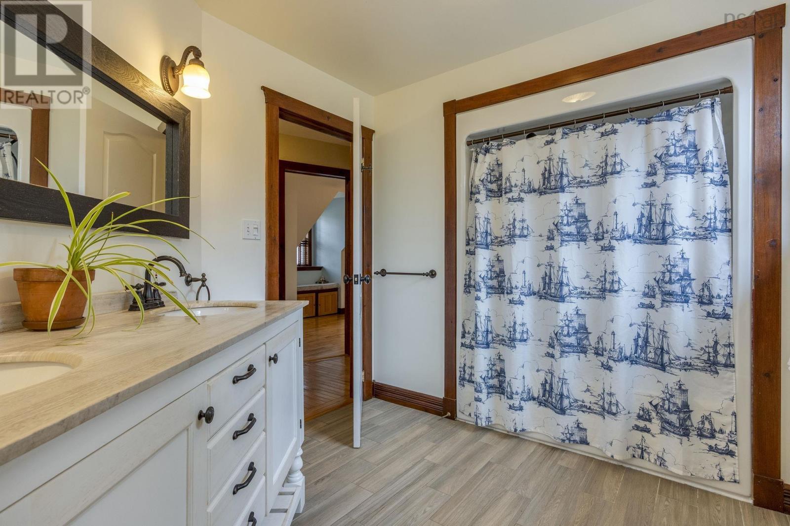 29 Robie Avenue - 33
