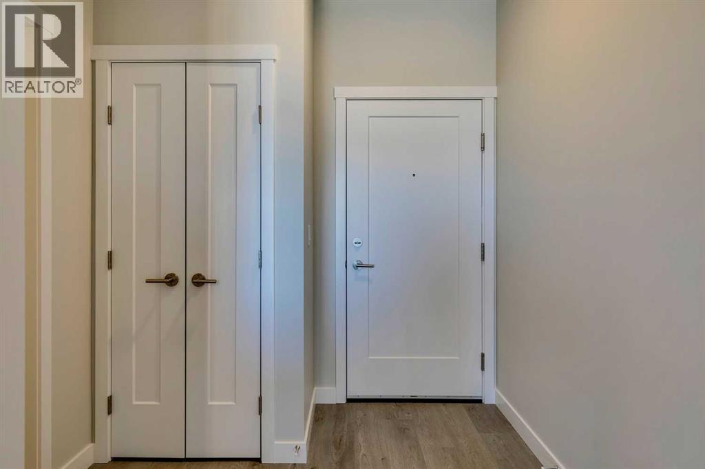 #408 660 Shawnee Square SW - 18