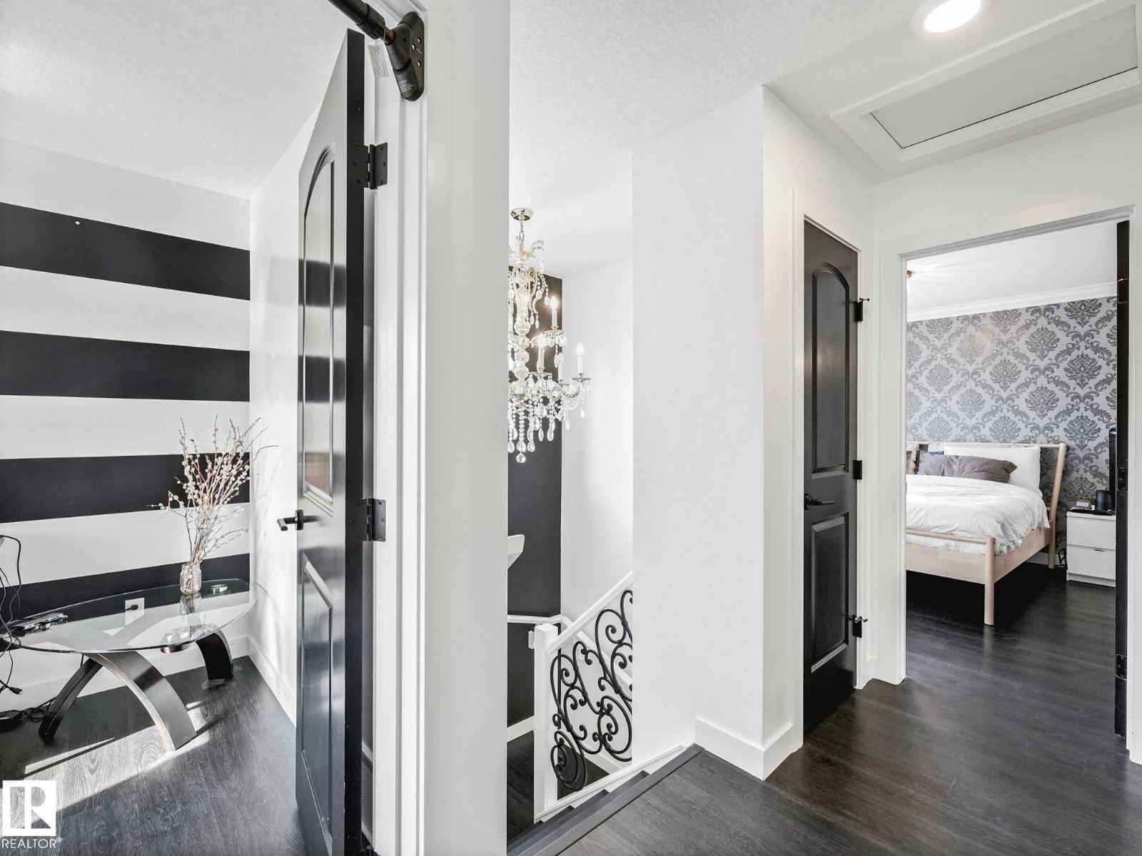 6420 106 ST NW - 21