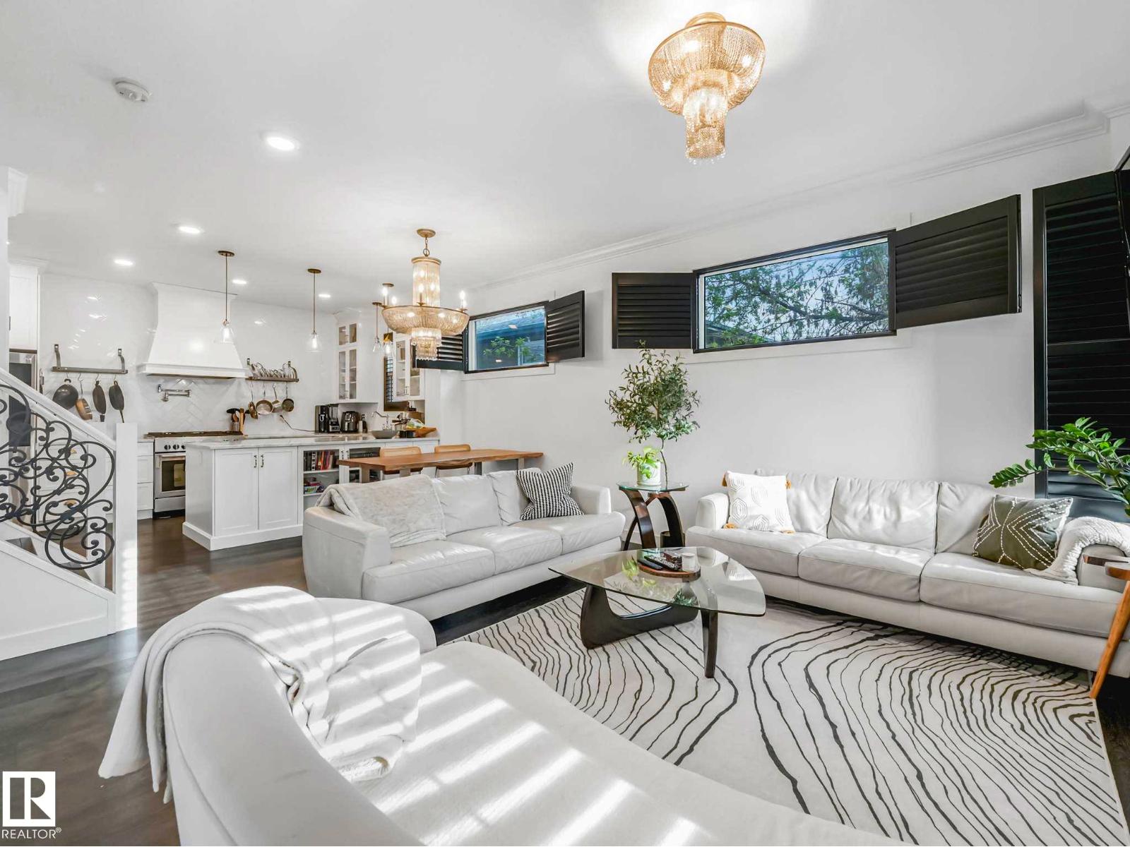 6420 106 ST NW - 16