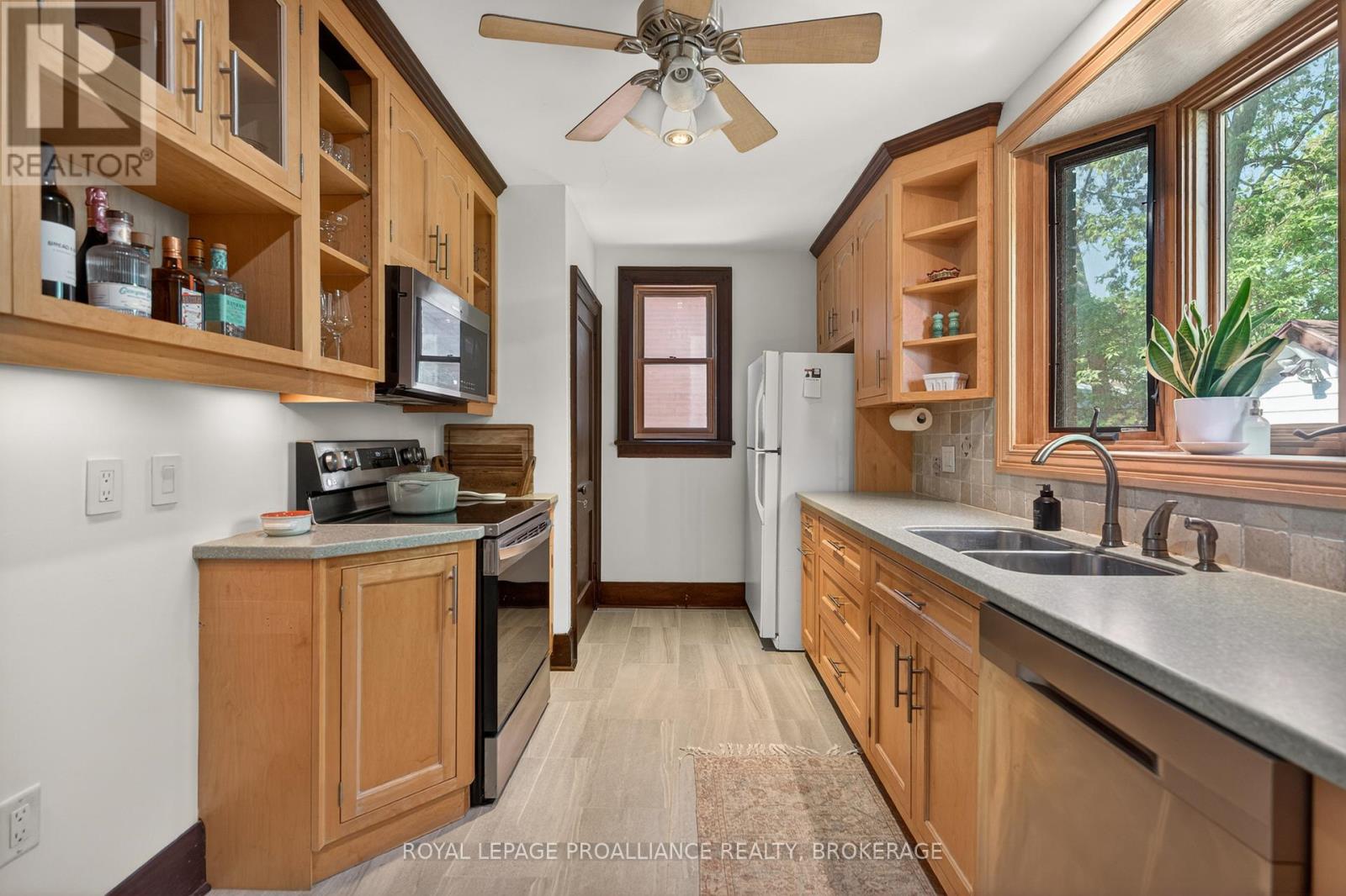 204 COLLINGWOOD STREET - 7