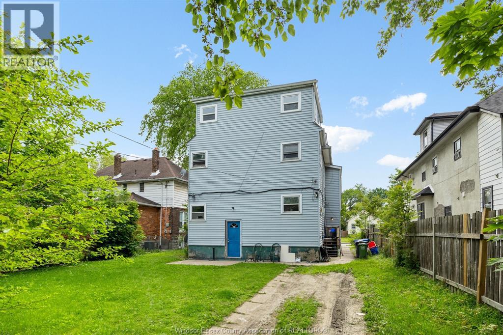 374 CAMPBELL - 16