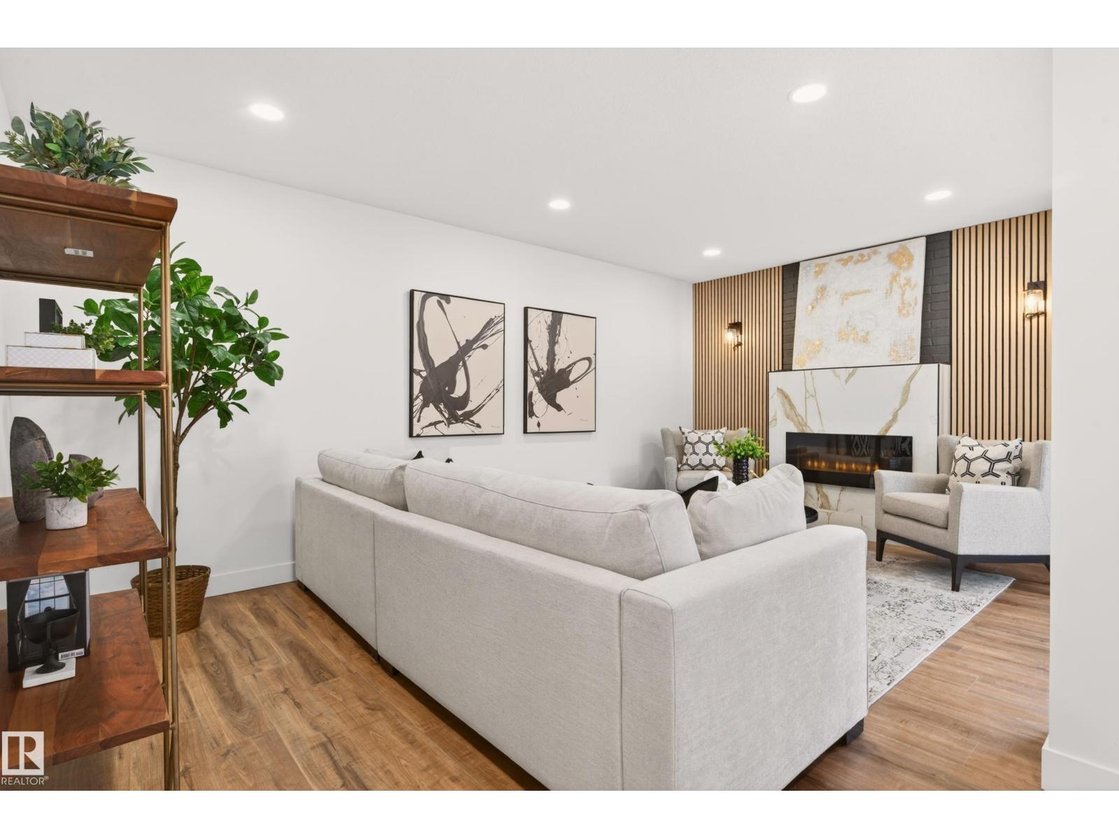 18312 91 AV NW - 32