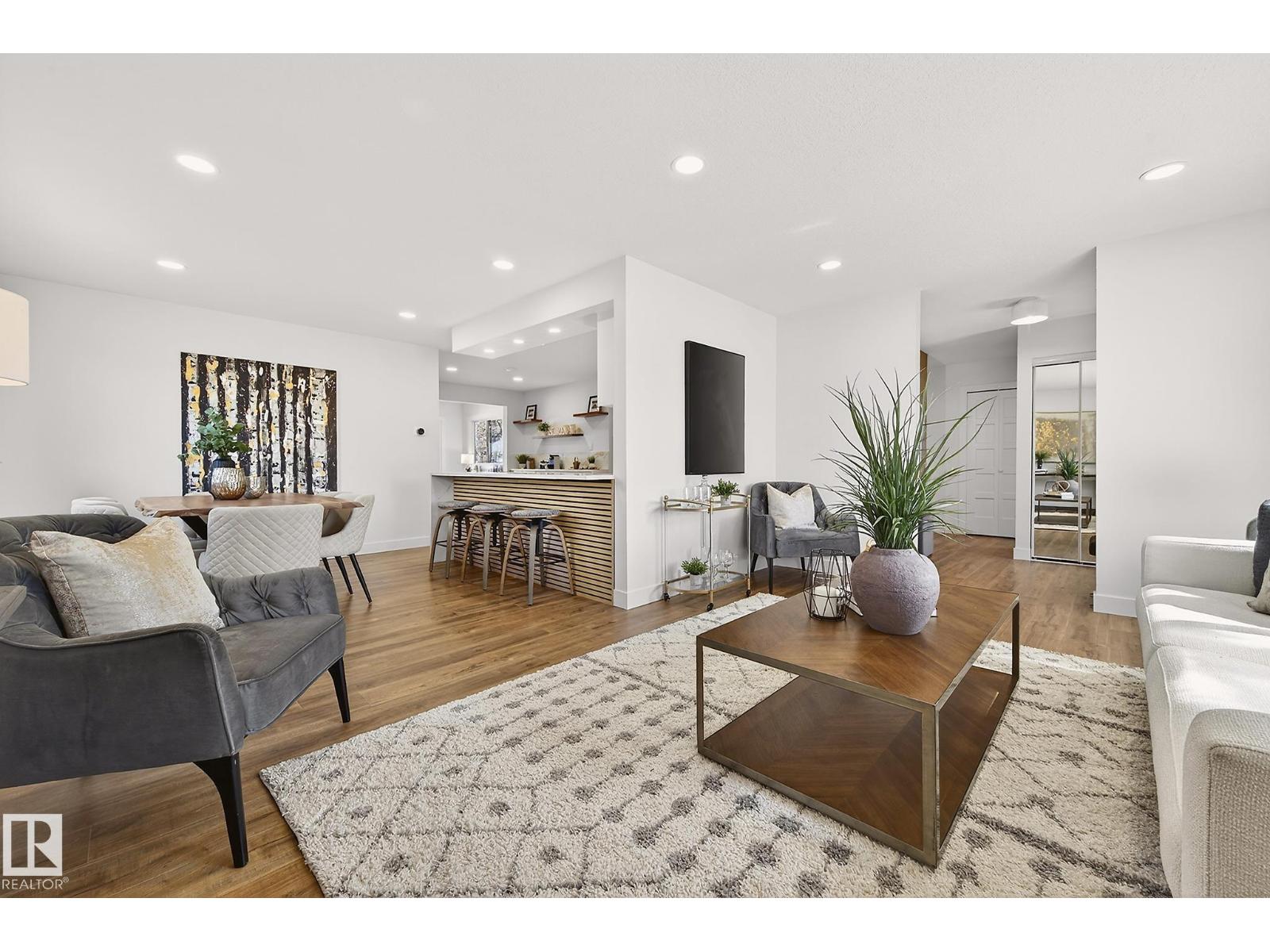 18312 91 AV NW - 11