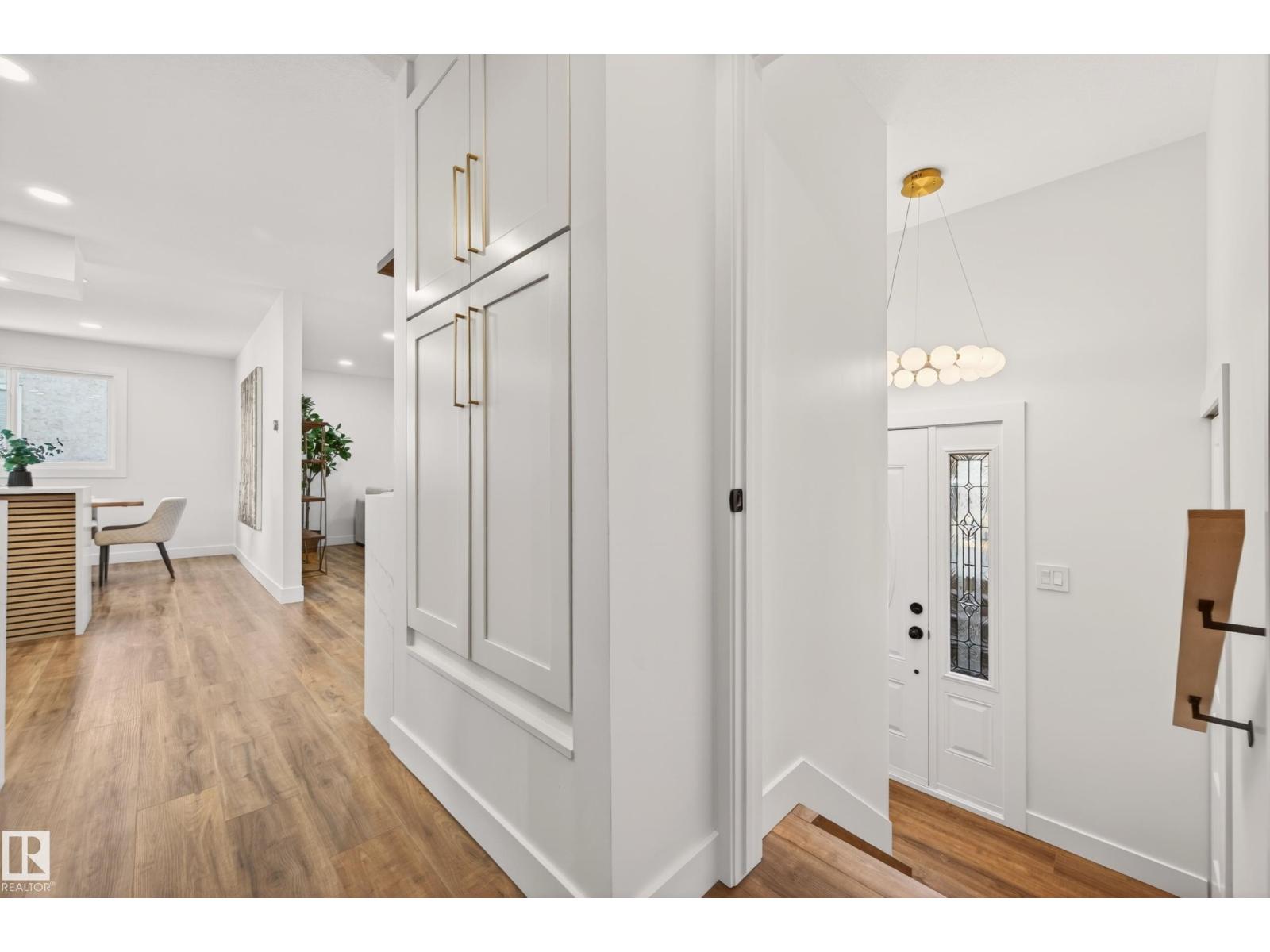 18312 91 AV NW - 54