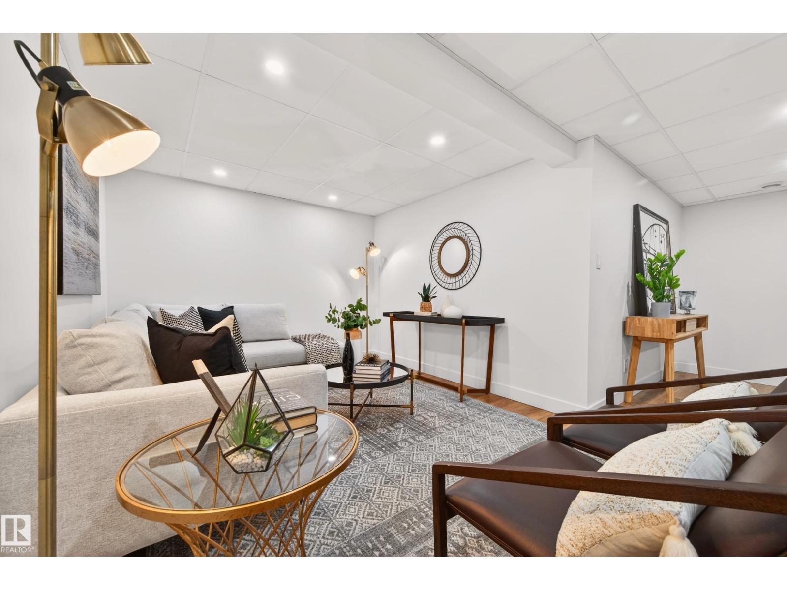18312 91 AV NW - 64