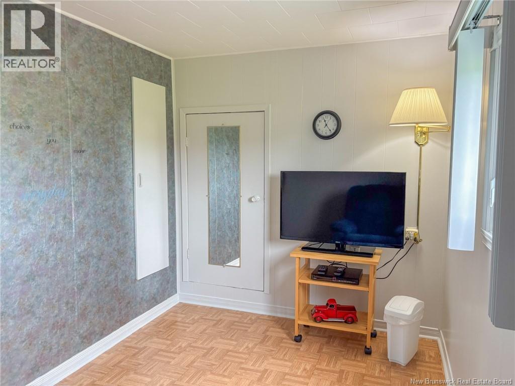 5 Scott Road - 34