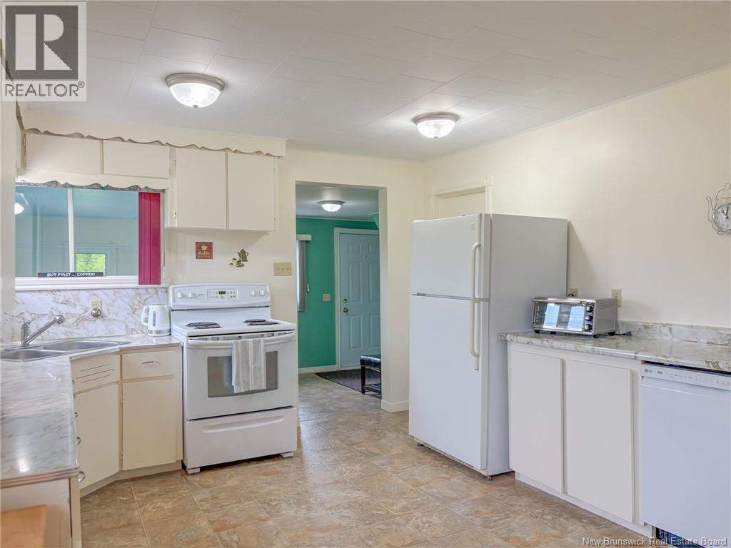 5 Scott Road - 8