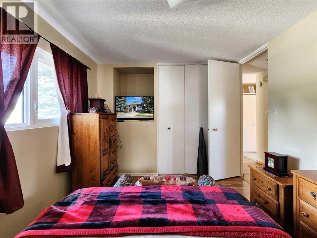 2609 14 Avenue N - 12