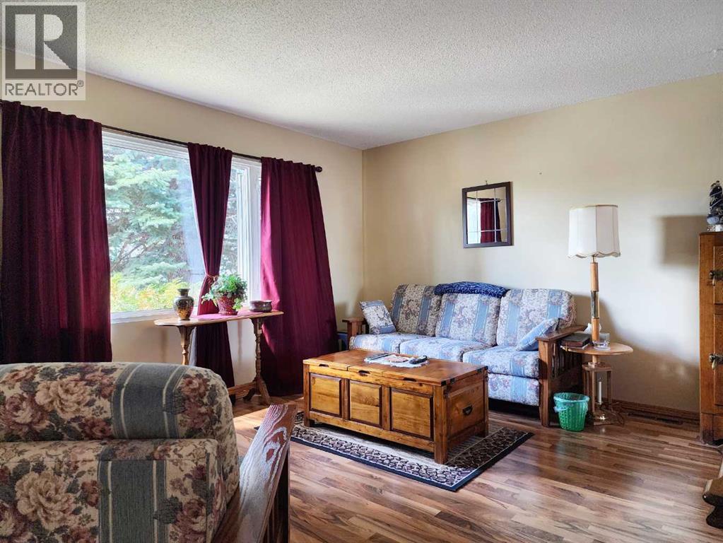 2609 14 Avenue N - 4