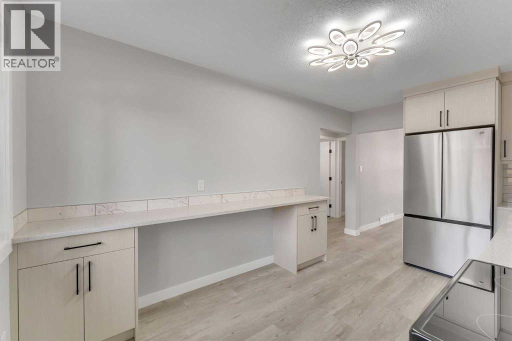 853 Northmount Drive NW - 12