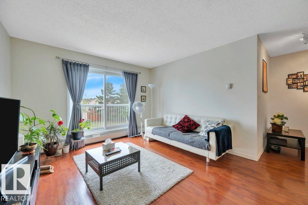 #304 5065 31 AV NW - Image 2