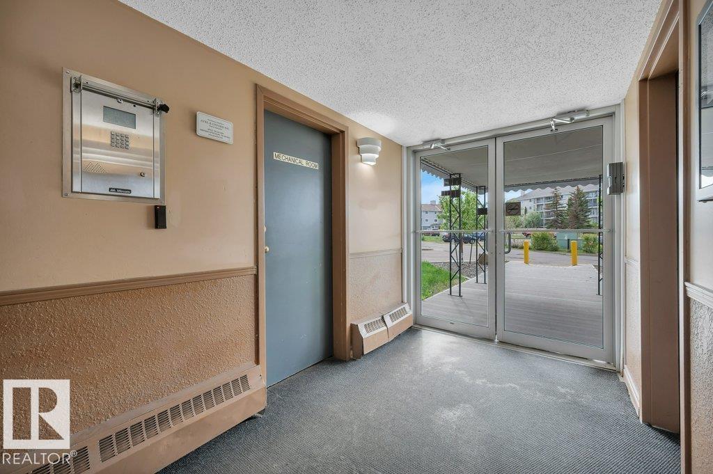 #304 5065 31 AV NW - 20