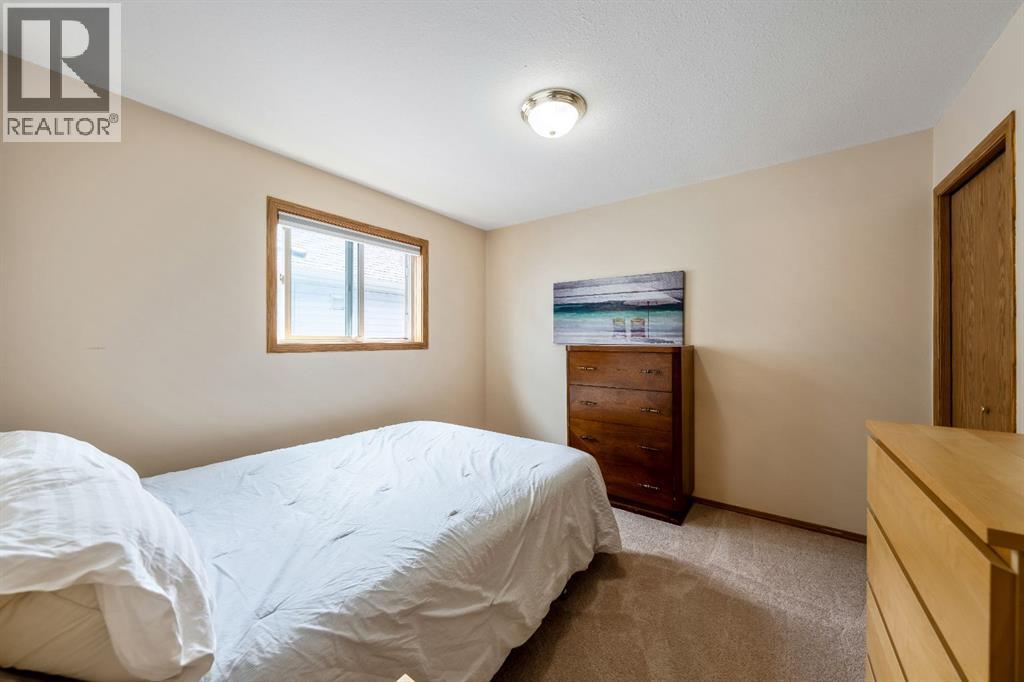 142 Coventry View NE - 18