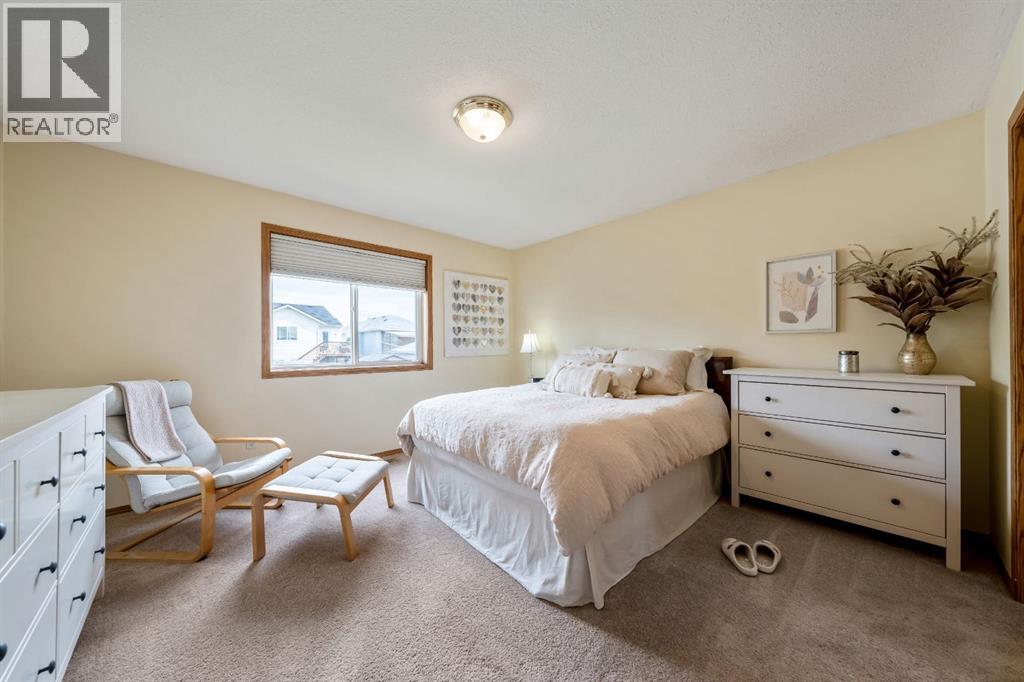 142 Coventry View NE - 14
