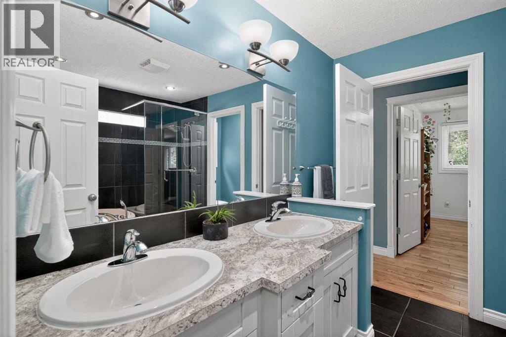 76 Marquis Place SE - 16