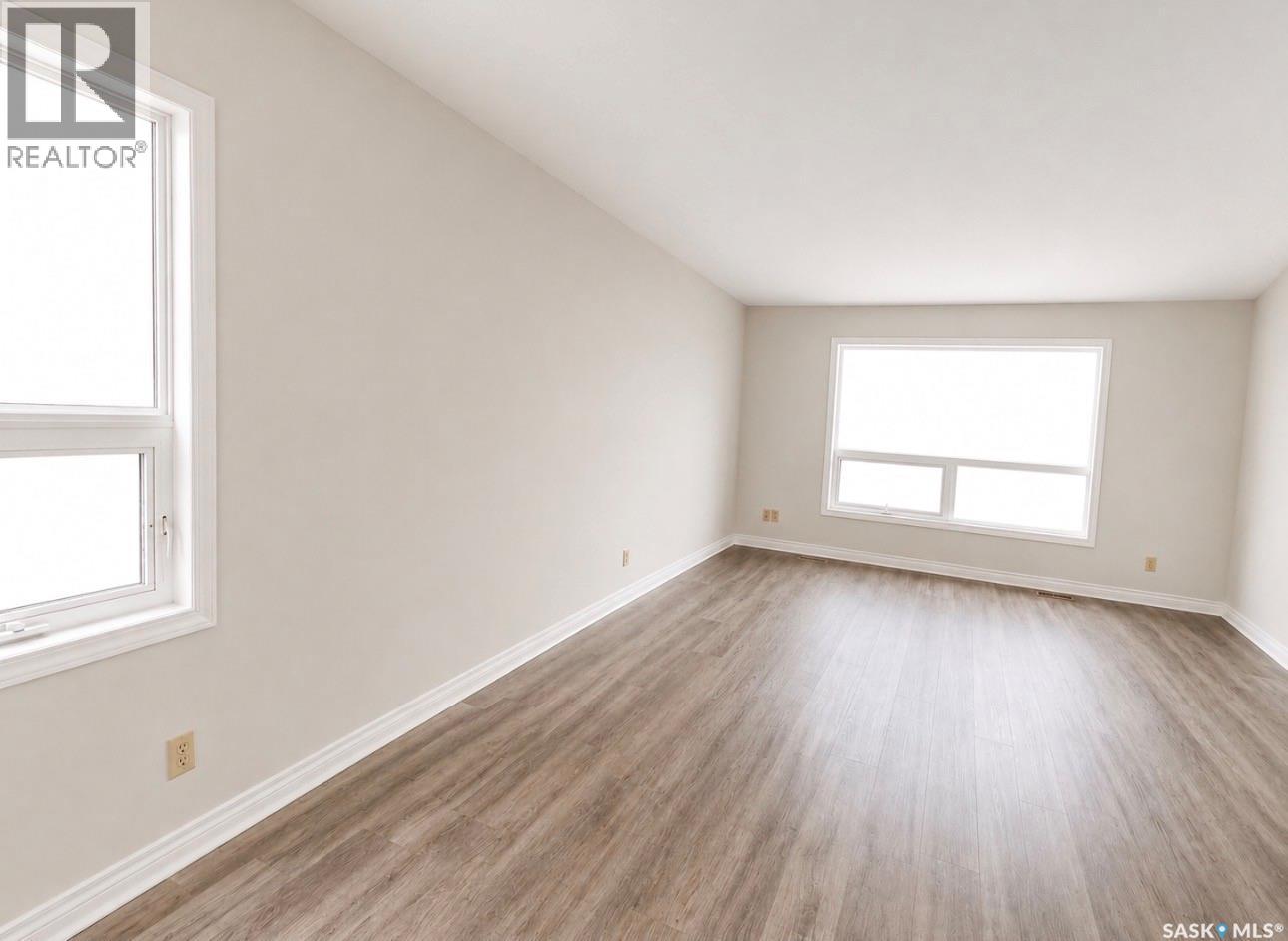 225 Westview DRIVE N - 7