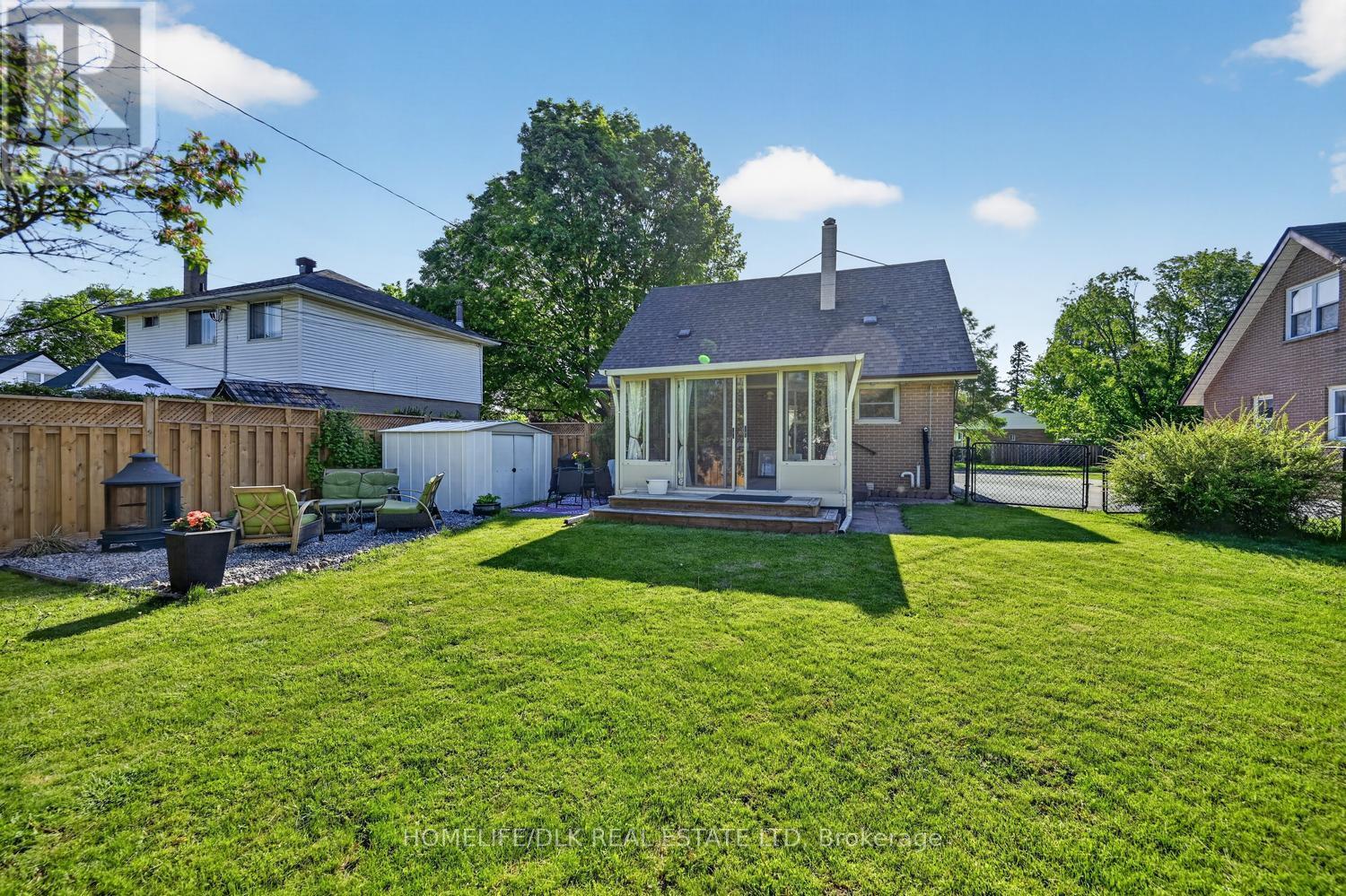 61 SALISBURY AVENUE - 28